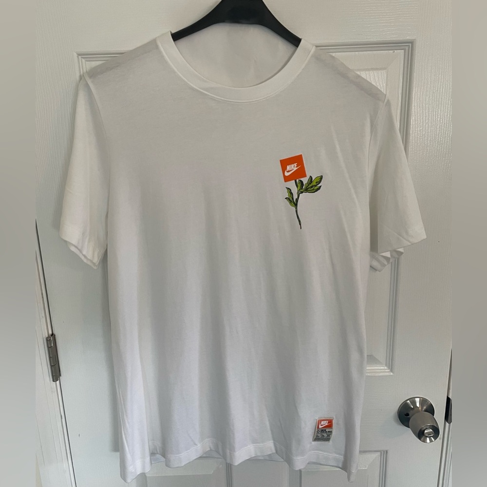 Nike Men's T-Shirt Grow Your Sole Short Sleeve- White Large